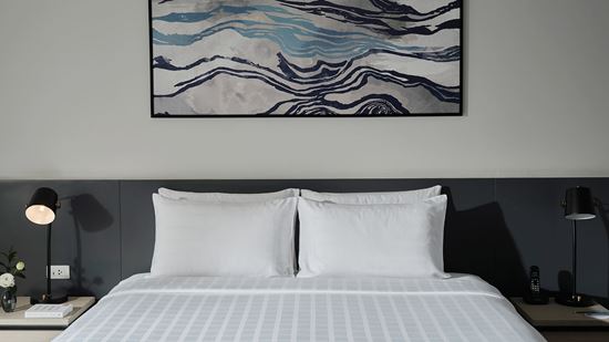 Studio - King Bed